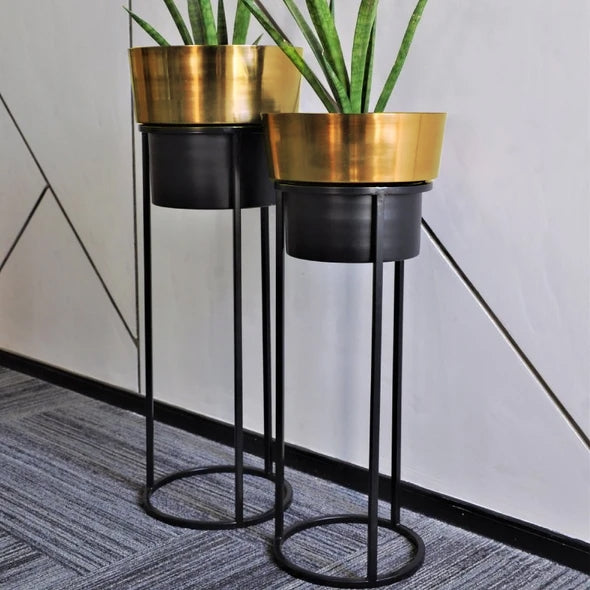 black white and gold plant pot Bella Planter